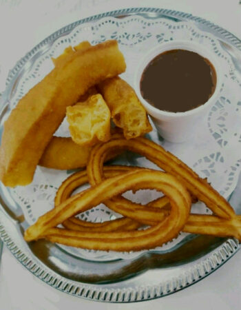 Churros y Chocolate